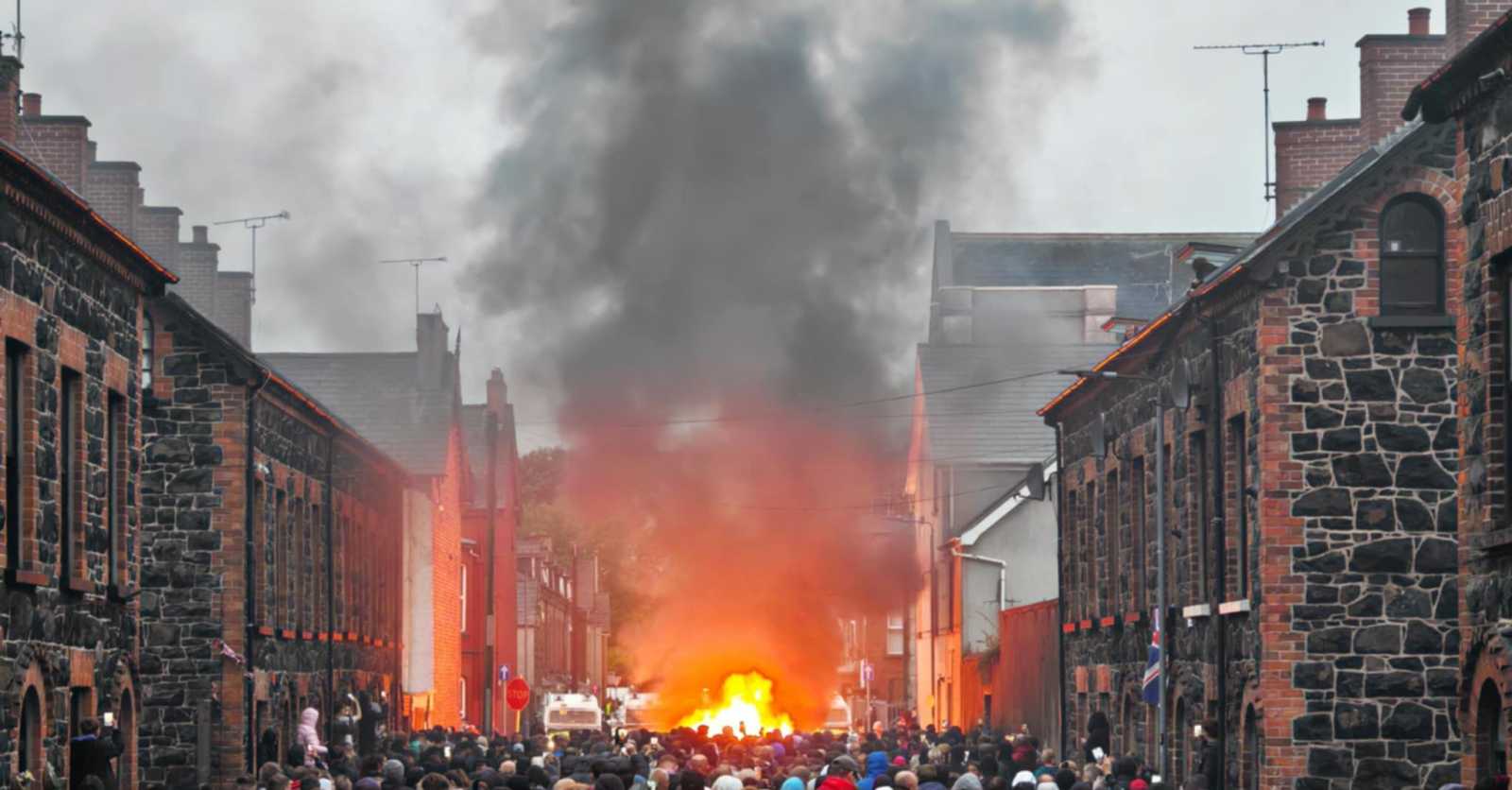 Zavargások Ballymena urcáin Fotó: FUSE FM Ballymoney Facebook oldal