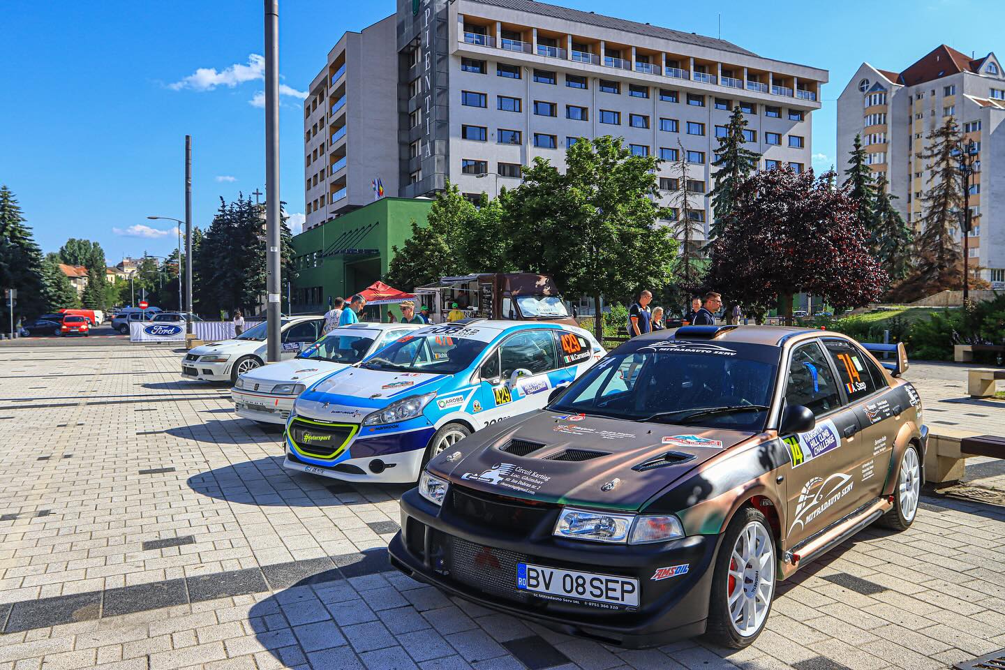 A Szabadság téren idén is testközelből megtekinthetők az autók | Fotó: Harghita Challange/Facebook