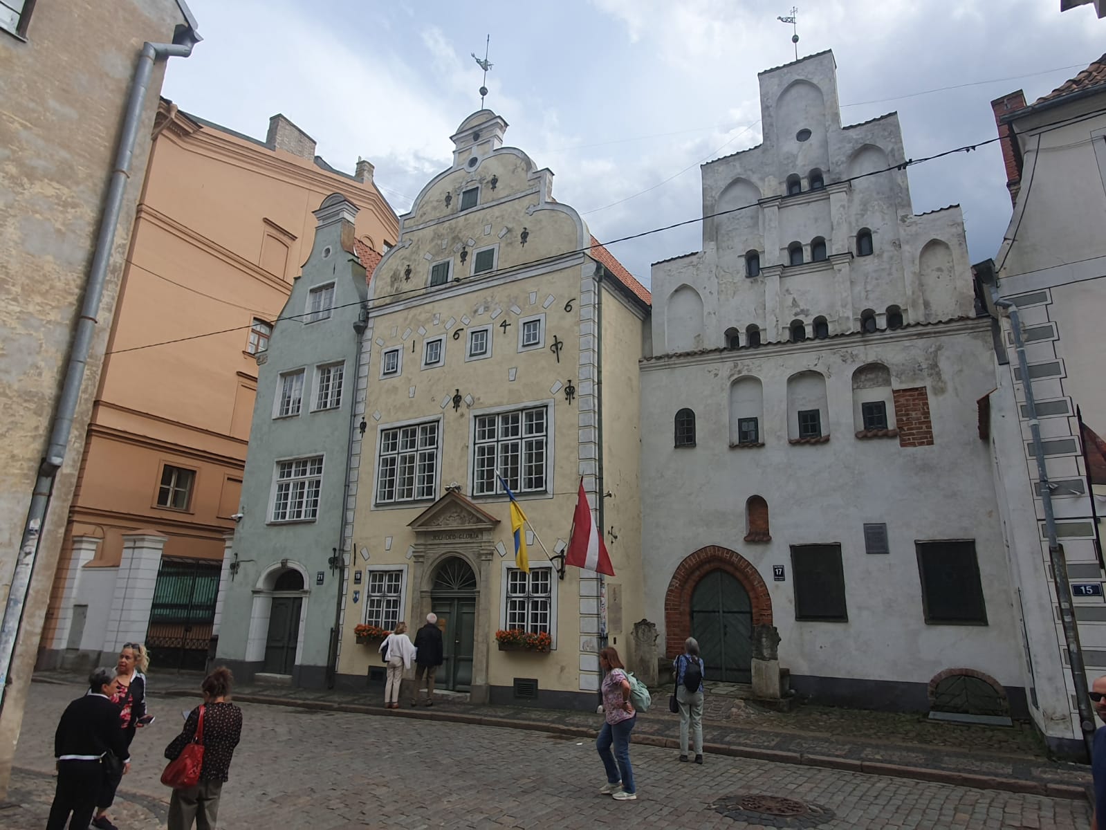Középkori hanagulatú utca Riga óvárosában | A szerző felvétele