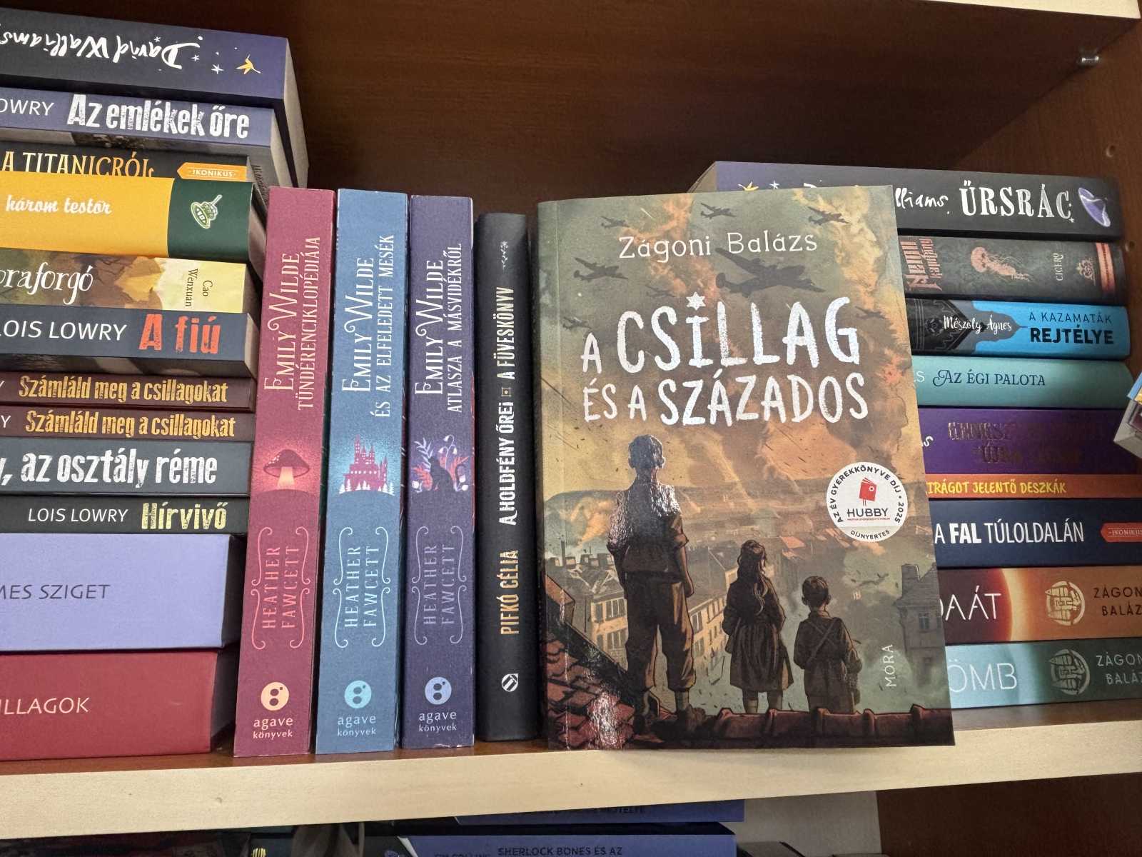 Zágoni Balázs könyve biztosan a nyár egyik egyik legmeghatározóbb olvasmányélménye lesz.