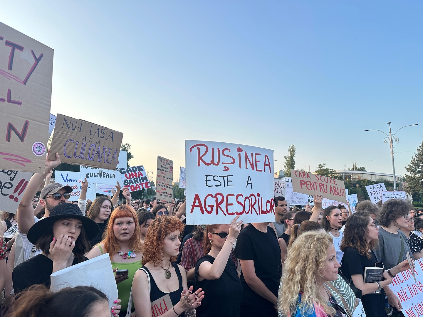A tüntetők mellé áll Nicusor Dan államelnök | Fotó: Nicusor Dan Facebook oldala 