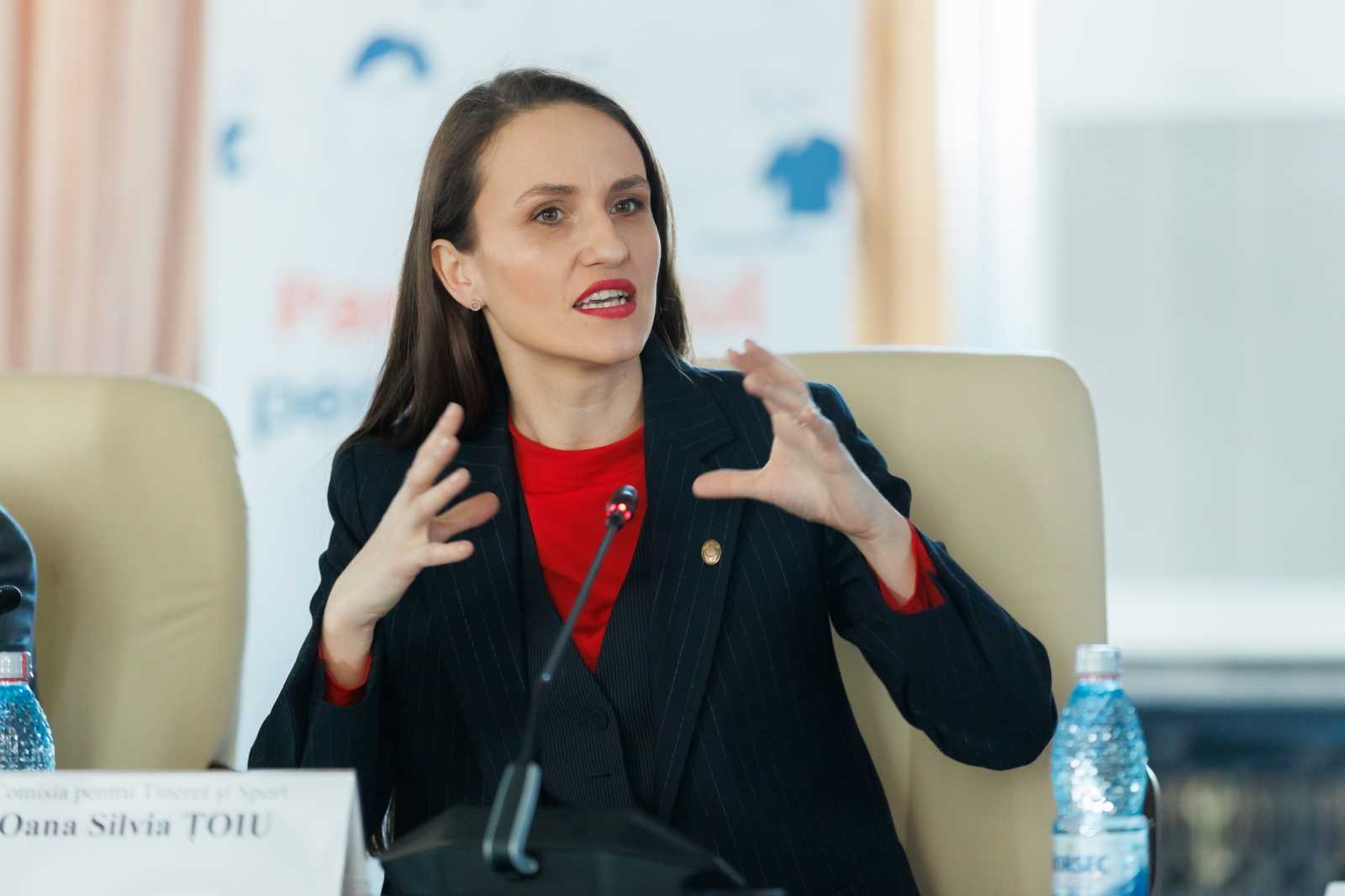 Oana Țoiu 39 éves, Călărași-ban született Fotó: usr.ro