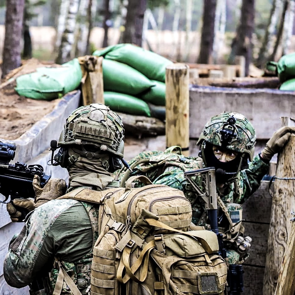 Emelnék a katonai célú kiadásokat a tagállamok. | Fotó forrása: a NATO Facebook-oldala