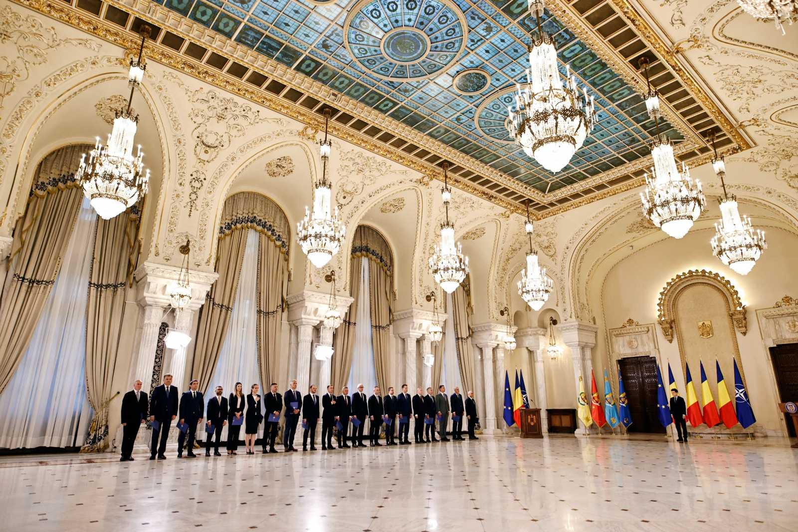 Meddig él majd a bizalom az új kormány iránt? Fotó: Románia kormánya