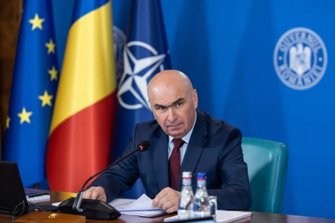 A Bolojan-kormány havi bruttó 300 lejre korlátozná a közalkalmazottak ártalmas vagy veszélyes munkakörülményekért járó bérpótlékát. | Fotó: PNL