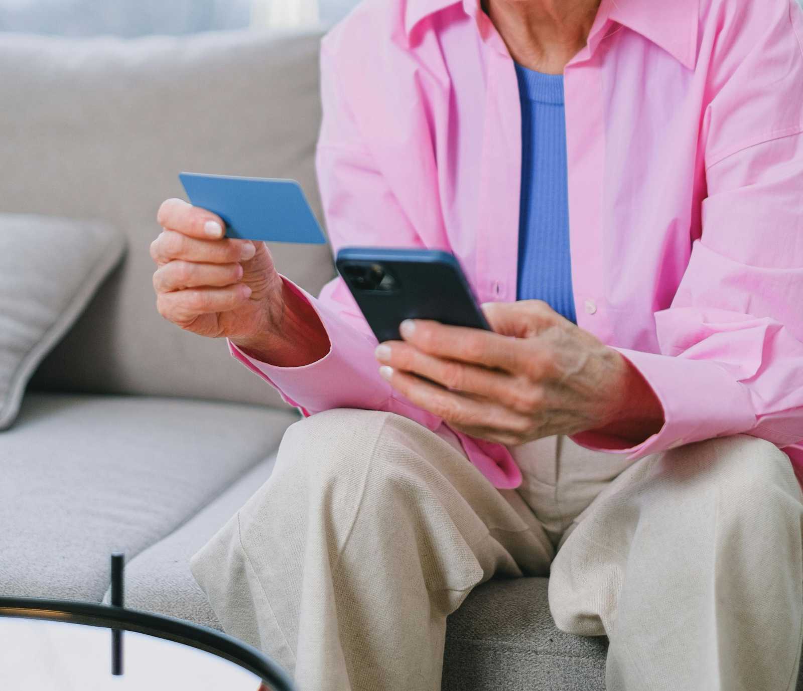 Megsarcolnák a nyugdíjakat. | Fotó: Pexels