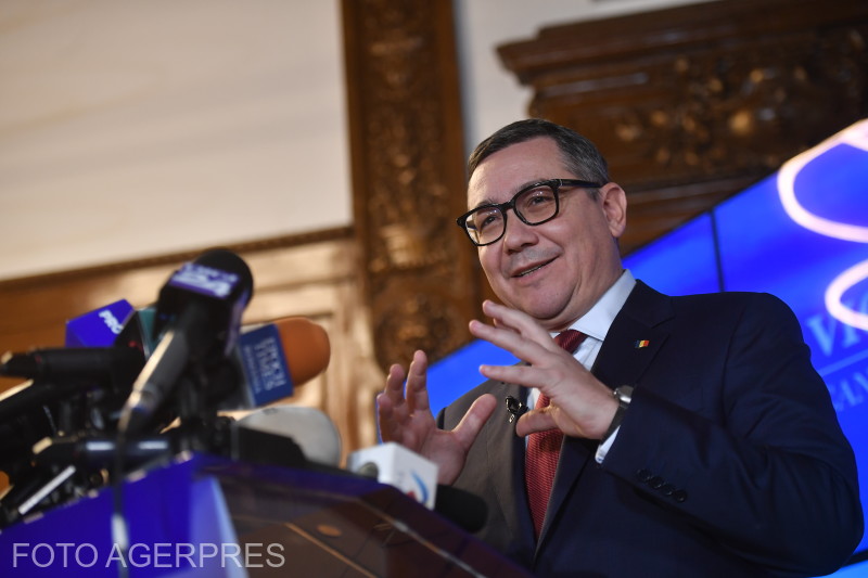 Victor Ponta PSD-és forrásokra hivatkozva állítja, hogy riválisa kampányával foglalkozó cégtől származhatnak a fotók | Fotó: Agerpres/archív felvétel