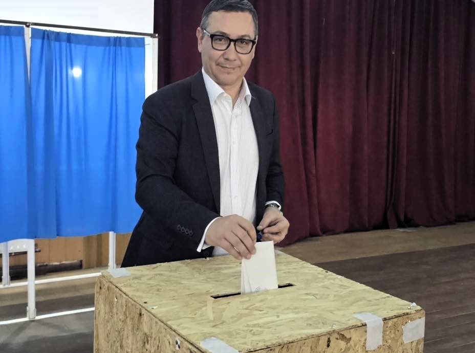 Victor Ponta vallásos lelkülettel szavazott vasárnap | Fotó: Victor Ponta Facebook-oldala