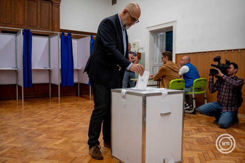 Kelemen Hunor ezúttal csak egyszerű szavazóként vett részt a választásokon Fotó: MTI 