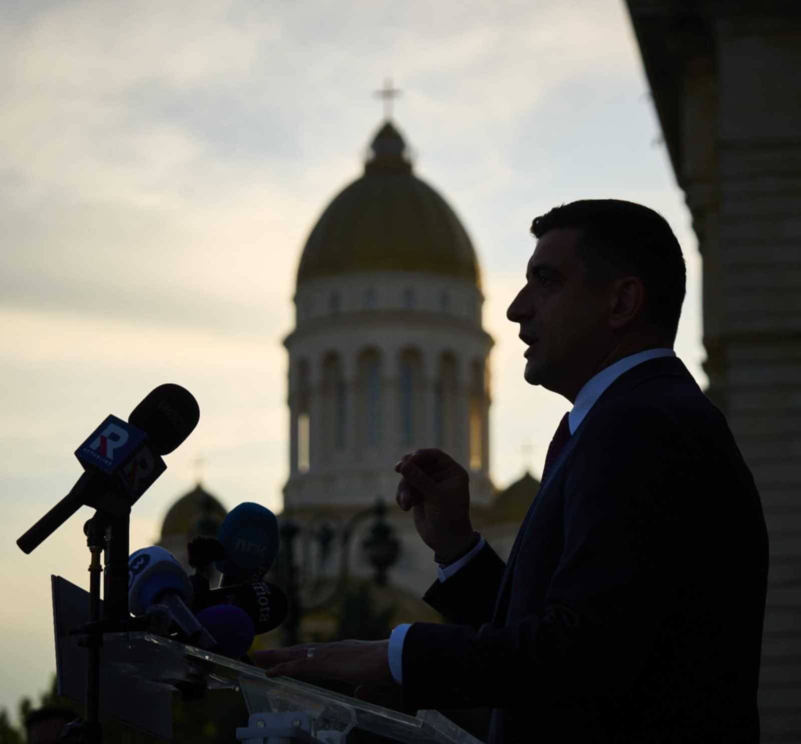 George Simon már jelezte, hogy az ő miniszterelnök-jelöltje Călin Georgescu lesz Fotó: George Simion Facebook oldala