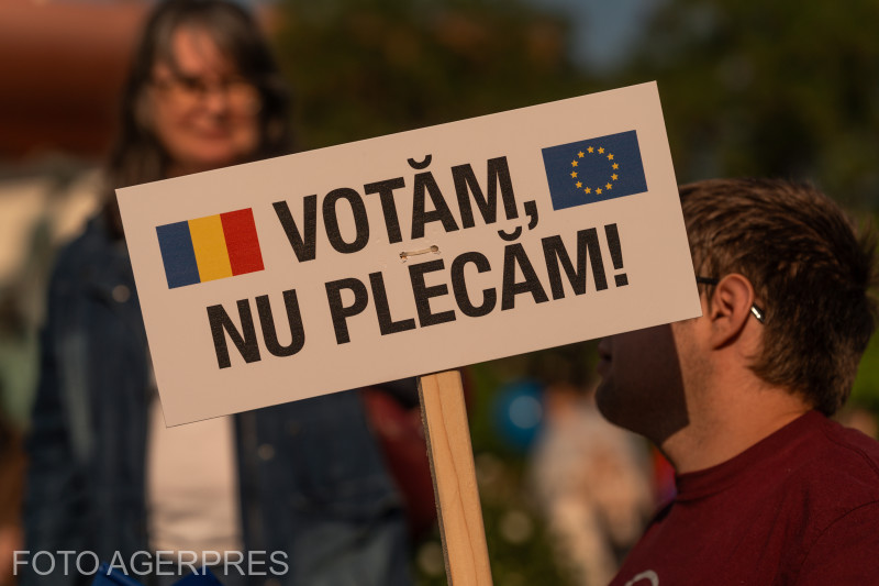 Szavazunk - nem megyünk el | Fotó: Agerpres