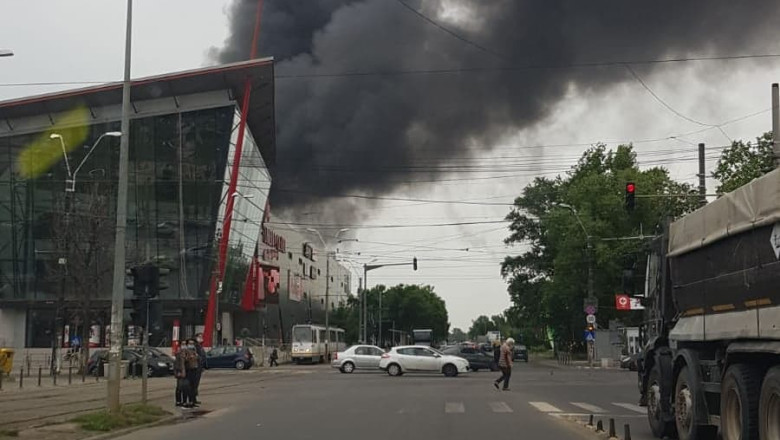 A füstöt több kilométerről is látni lehetett./ Fotó: katasztrófavédelem