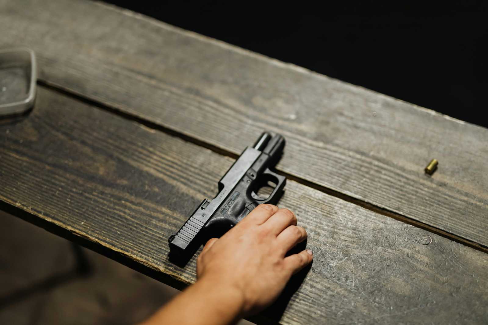 Hiába, hogy nem éles lőfegyver, az airsoft pisztolyok is képesek komoly sérüléseket okozni./ Illusztráció: Pexels