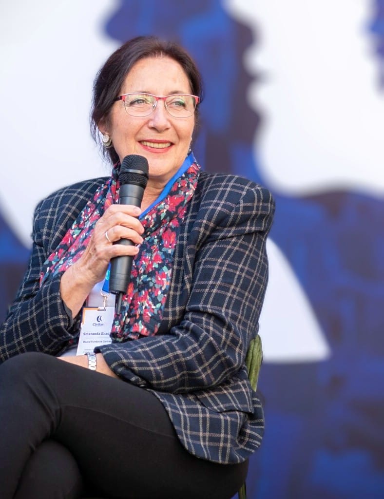 Smaranda Enache a TEDx Women marosvásárhelyi fórumán 2022. november 5-én l Fotó: zi de zi.ro
