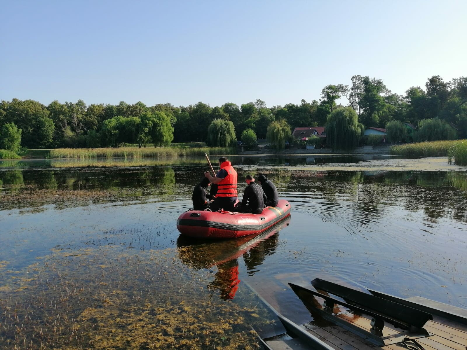 Búvárok is részt vesznek az eltűntek keresésében | Fotó: ISA Arad