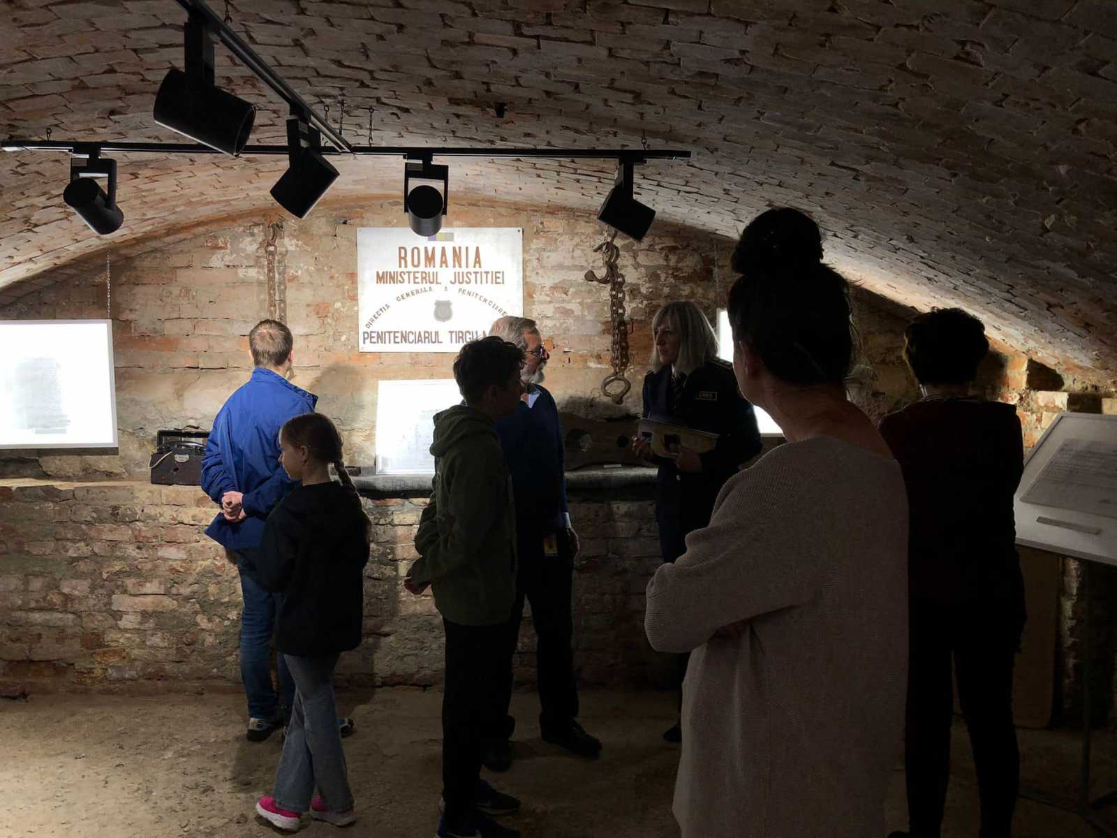 A börtönben kialakított kiállítótér | Fotó: Archív/Maros Megyei Múzeum Facebook oldala