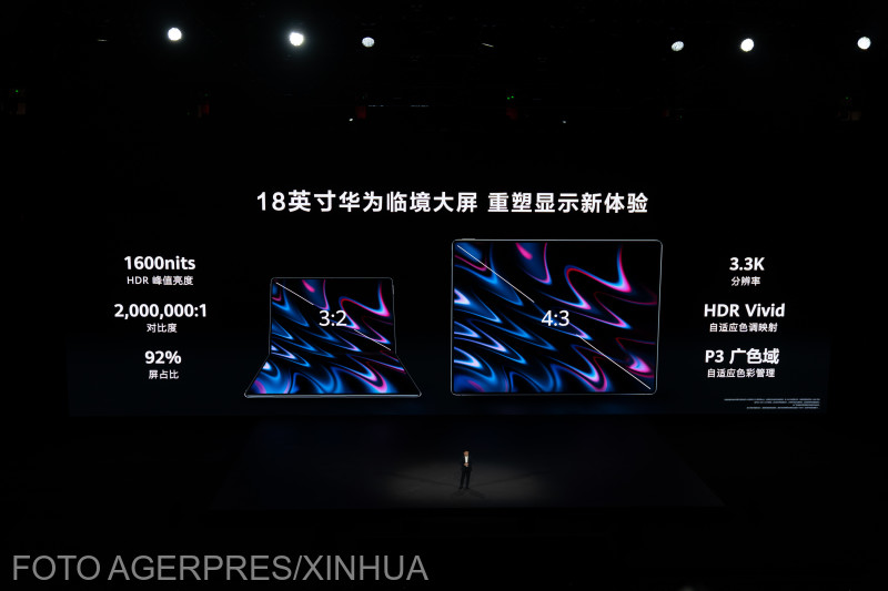 A Huawei kínai technológiai óriás hétfőn bemutatott két, HarmonyOS operációs rendszerrel működő laptopot, ami a saját fejlesztésű operációs rendszerének személyi számítógépeken (PC) való debütálását jelenti. | Fotó: Agerpres/Xinhua