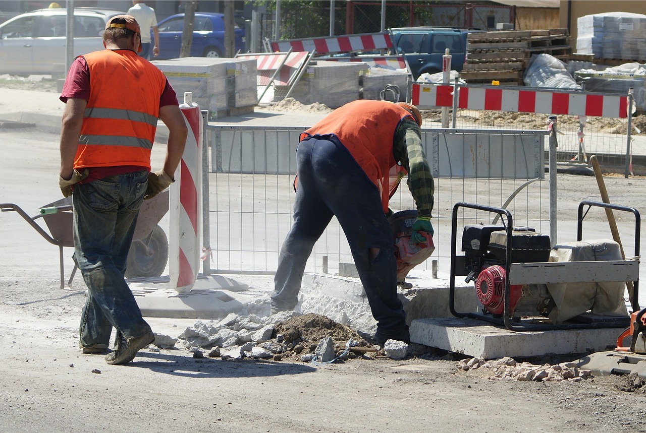 Dübörögnek az infrastrukturális beruházások | Fotó: Pixabay