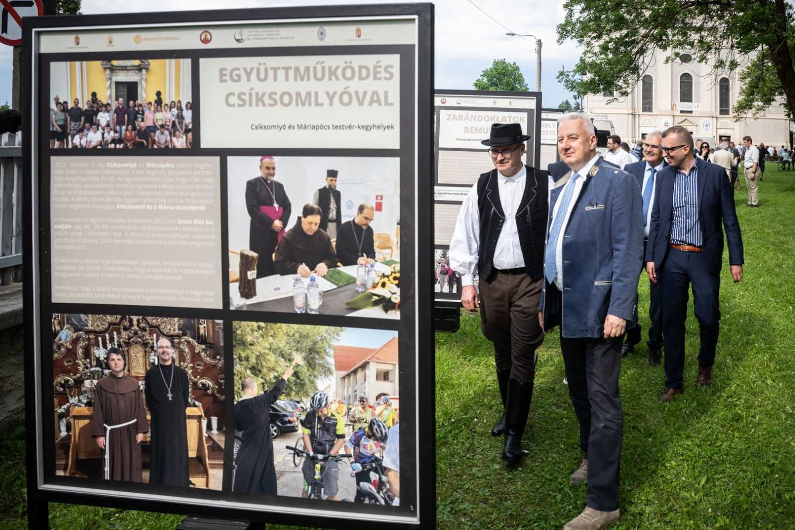 A máriapócsi kegyhelyet ismertető kiállítás megnyitóján jelentették be | Fotó: Semjén Zsolt Facebook-oldala