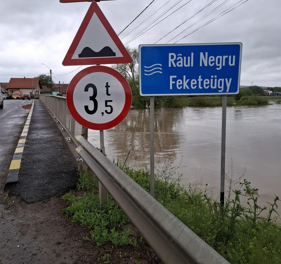 Áradás a Feketügy folyón | Fotó: Kovászna Megyei Katasztrófavédelmi Felügyelőség