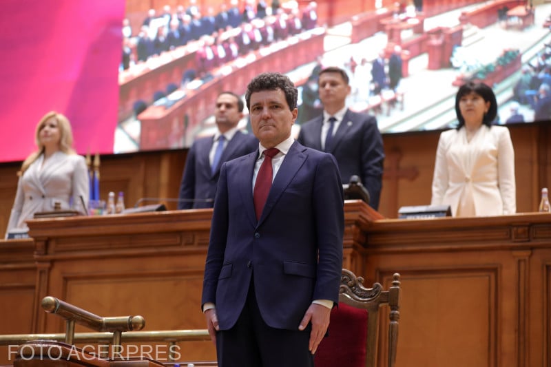 Nicuşor Dan reményét fejezte ki, hogy két-három héten belül megalakul az új kormány Fotó: Agerpres