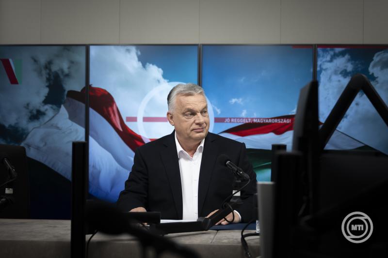 A kormányfő elmondta, nagyon sok ember mozdult meg, hogy segítséget nyújtson, de egyelőre nagyon nehéz, szinte kilátástalan a helyzet Fotó: MTI