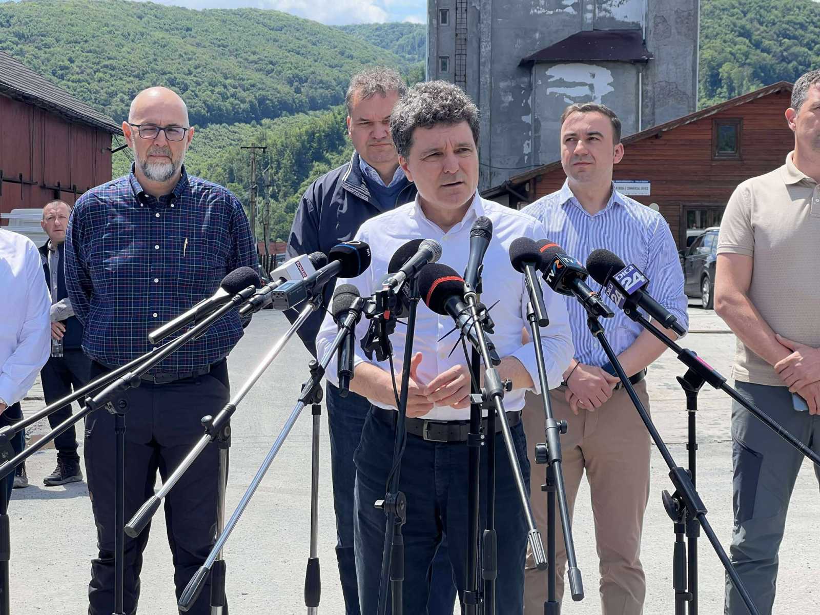 Nicușor Dan államfő Parajdon: szakembereknek kell eldönteniük, hogyan tovább  | Fotó: Maszol 