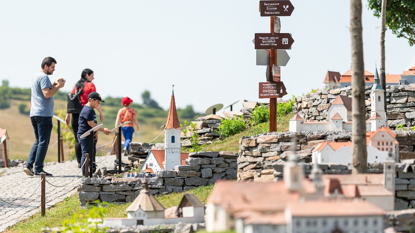 Mini Erdély Park Szejkefürdő | Fotó: Wikipédia