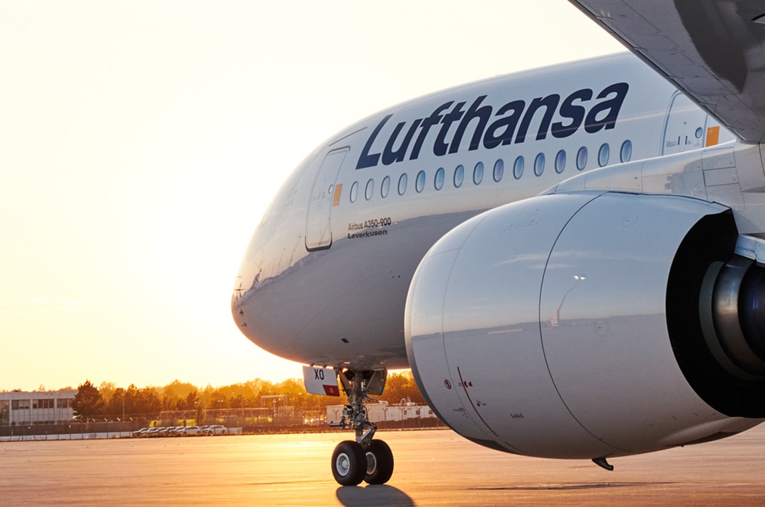 Szerződést kötnek a Lufthansával | Fotó: Lufthansa/Facebook