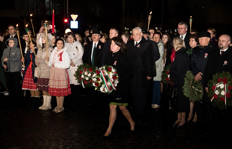 Nincs más irány, csak egy: Győzni, előre Magyar!