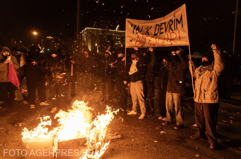 A törökországi tüntetések miatt óvatosságra int a külügy | Fotó: Agerpres/EPA