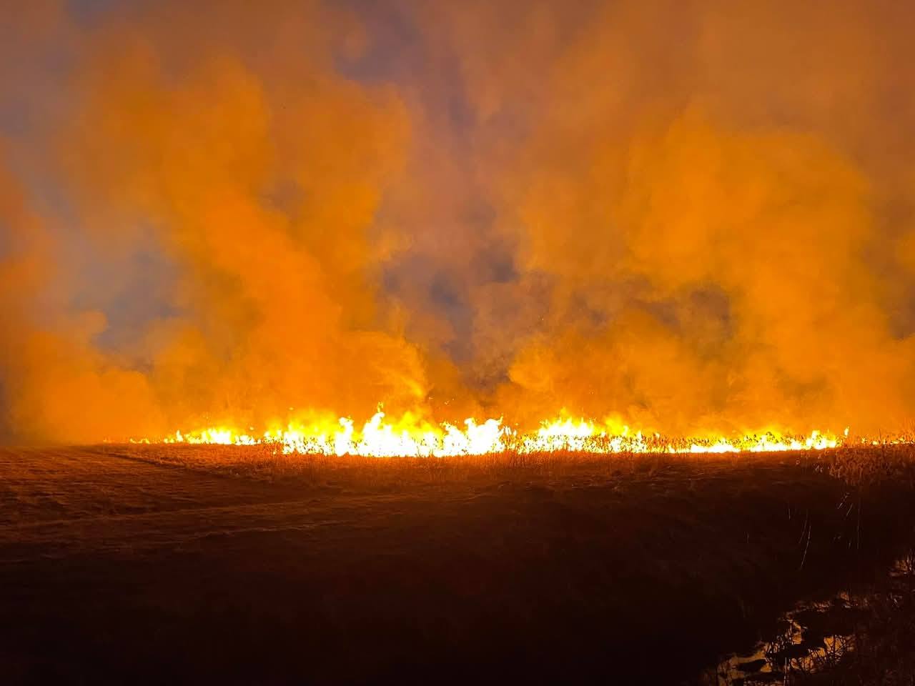 Hajnalban csaptak fel a lángok Csíkrákoson | Fotók: Csíkrákos és Göröcsfalva Önkéntes Tűzoltóság