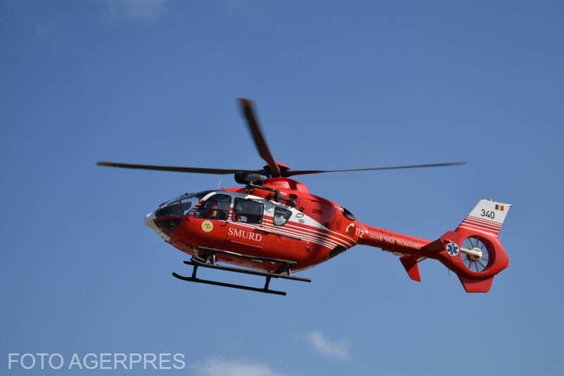 Helikopterrel szállítják haza a megsérült románokat | Fotó: Agerpres/archív felvétel