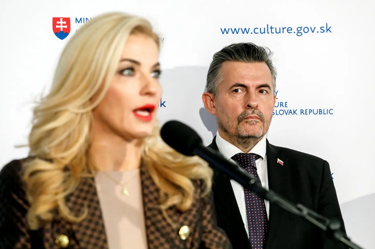 Martina Šimkovičová szlovák kulturális miniszter és hivatalvezetője, Lukáš Machala (Fotó: TASR)