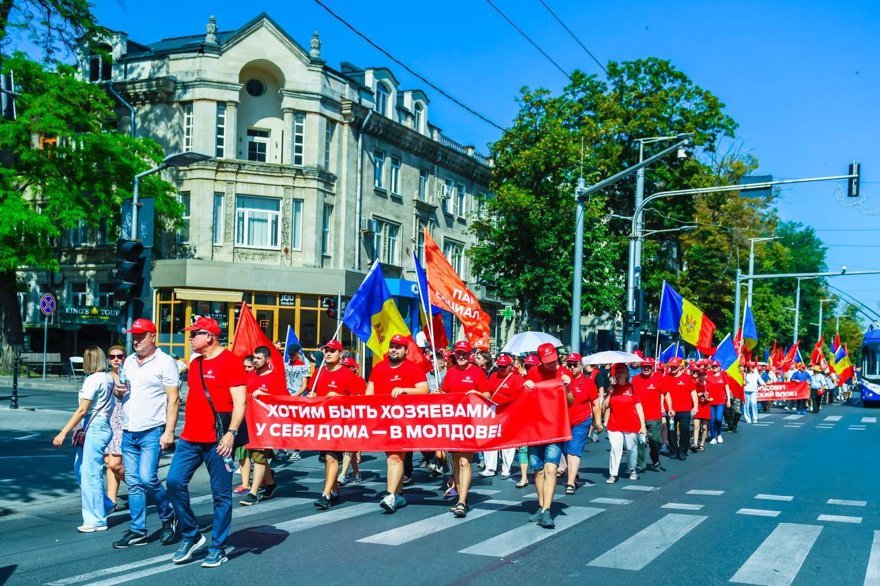 Ellenzéki demonstráció Moldovában. Anyanyelvükön üzennek Fotó: Igor Dodon Facebook oldala   