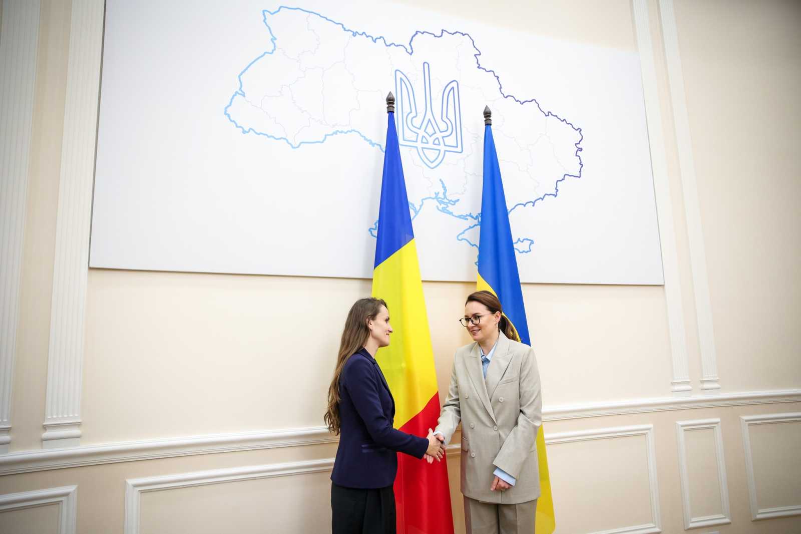 Oana Toiut fogadta Julija Szviridenkó ukrán miniszterelnök is Fotó: a román külügyminisztérium Facebook oldala