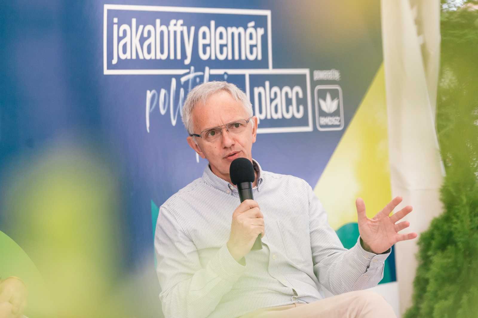 Székely István: Iliescu sikeresen ötvözte az ázsiai típusú politikai kultúrák cár atyuskáját a „szegény, de tisztességes” politikus képével | Fotó: Székely István Facebook-oldala
