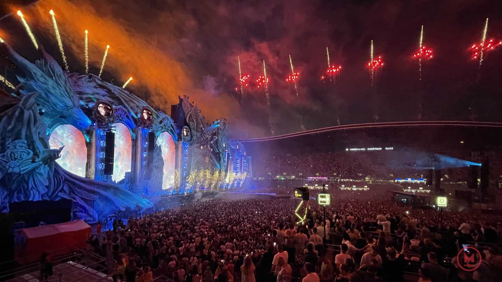A tizedik, jubileumi Untold 250 hazai és nemzetközi fellépőt vonultatott fel, köztük Post Malone amerikai rappert, Metro Boomin amerikai producert és Rag'N'Bone Man angol énekes-dalszerzőt. A fellépő DJ-k között volt a brazíliai Alok, valamint a holland Armin van Buuren, az utolsó napon pedig Martin Garrix is fellép.