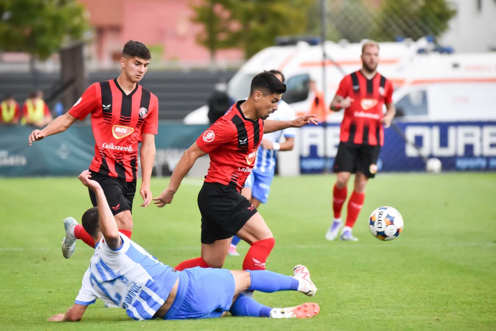 Küldelemben nem volt hiány, ám ez nem volt elég a szeredai pontszerzéséhez | Fotó: FK Csíkszereda