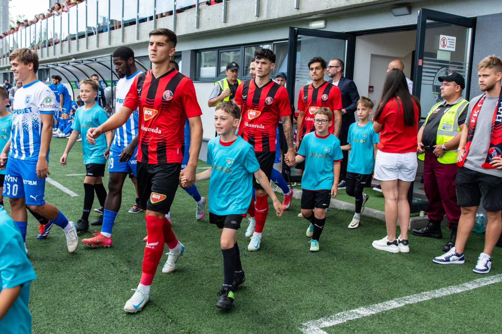 Nem tetszett a gyerekek pólója a román sajtónak | Fotók: FK Csíkszereda