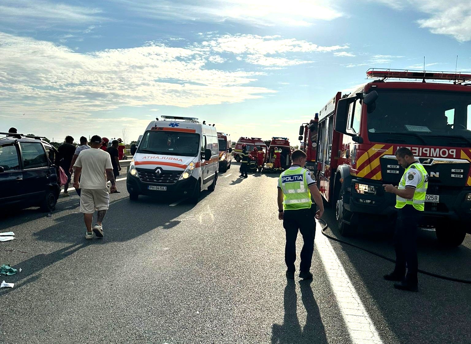 A hatóságok nagy erőkkel vonultak ki a helyszínre | Fotó: ISU Prahova