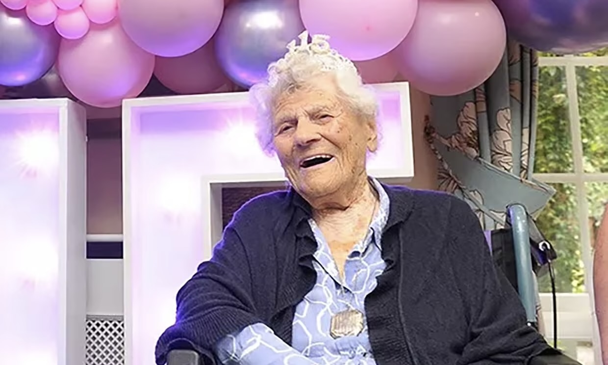 Ethel Caterham azt mondja, hogy életelve: „soha ne vitatkozz senkivel” | Fotó: Hallmark Luxury Care Homes/Facebook