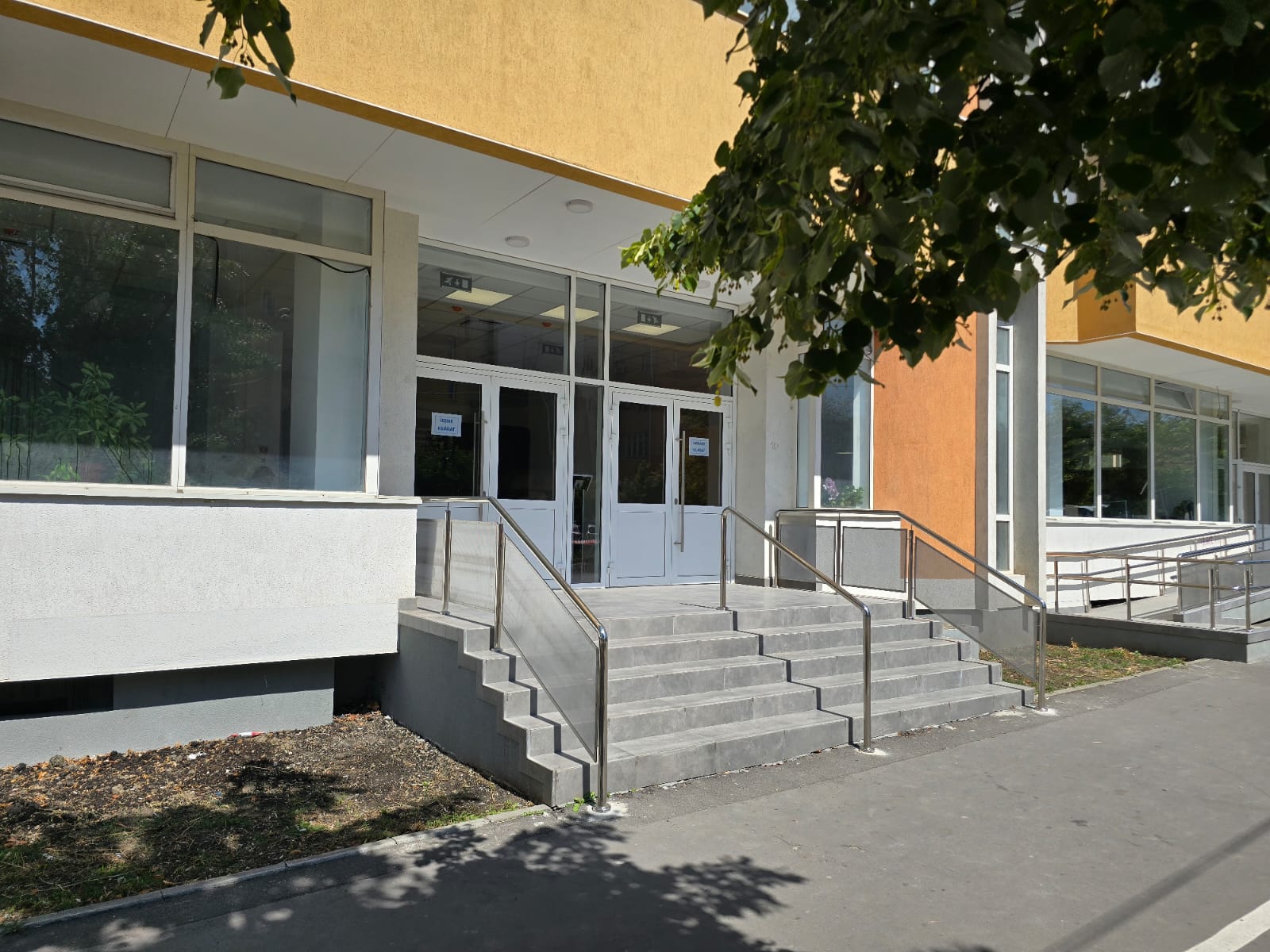 Átmenetileg a Kossuth Lajos utca 8. szám alatt várják az ügyfeleket | Fotók: Hargita Megye Tanácsa