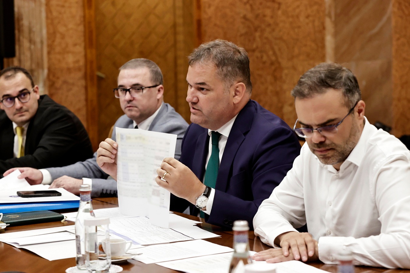 Kedden vitatták meg az intézkedéscsomagot. | Fotó forrása: Guvernul României/Facebook