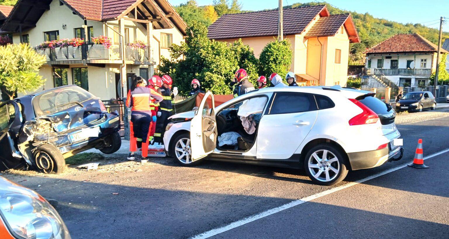 Belehajtott az előtte haladó autóba a sofőr. | Fotó: Info Trafic 24/Facebook