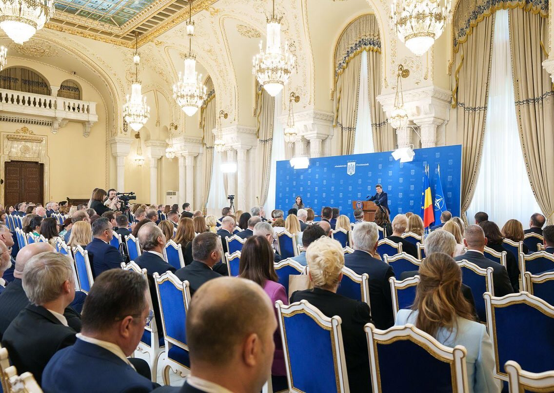 Nicușor Dan párt nappal ezelőtt előadást tartott a román diplomatáknak Fotó: Nicușor Dan Facebook oldala 