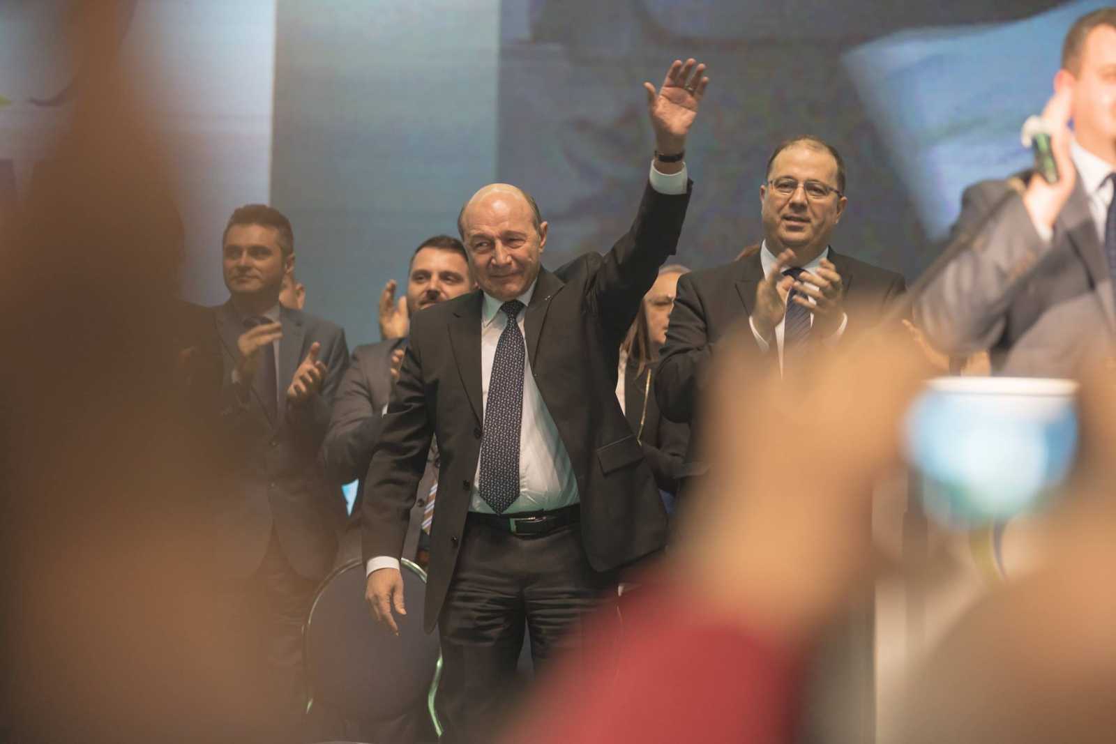 A volt államfő visszakaphatja kiváltságait | Fotó: Traian Băsescu Facebook-oldala