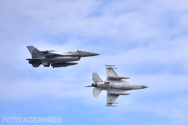 Két F16-os repülőgép szállt fel | Fotó: Agerpres