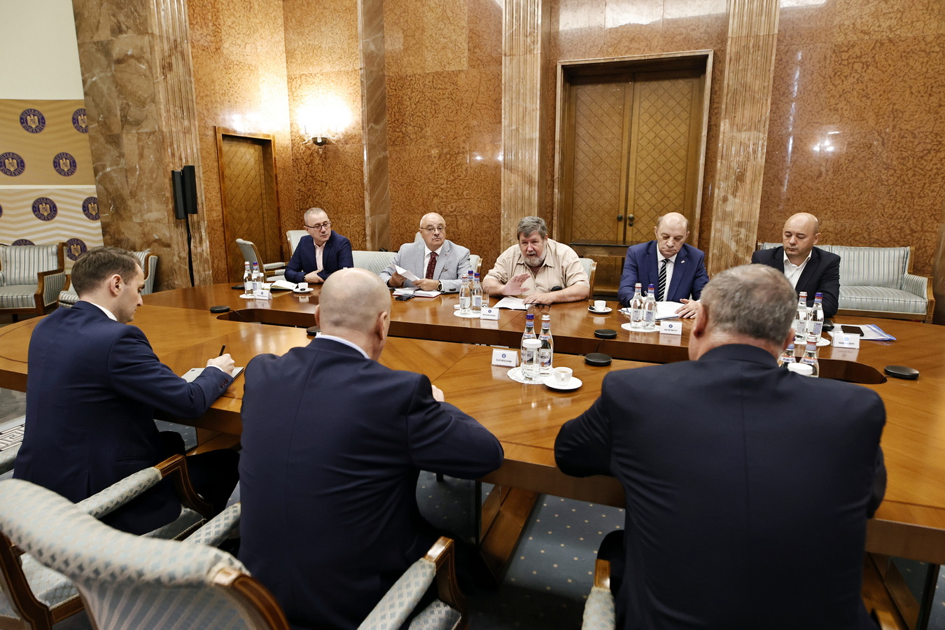 Csütörtökön egyeztetett Bolojan a szakszervezeti vezetőkkel | Fotó: gov.ro