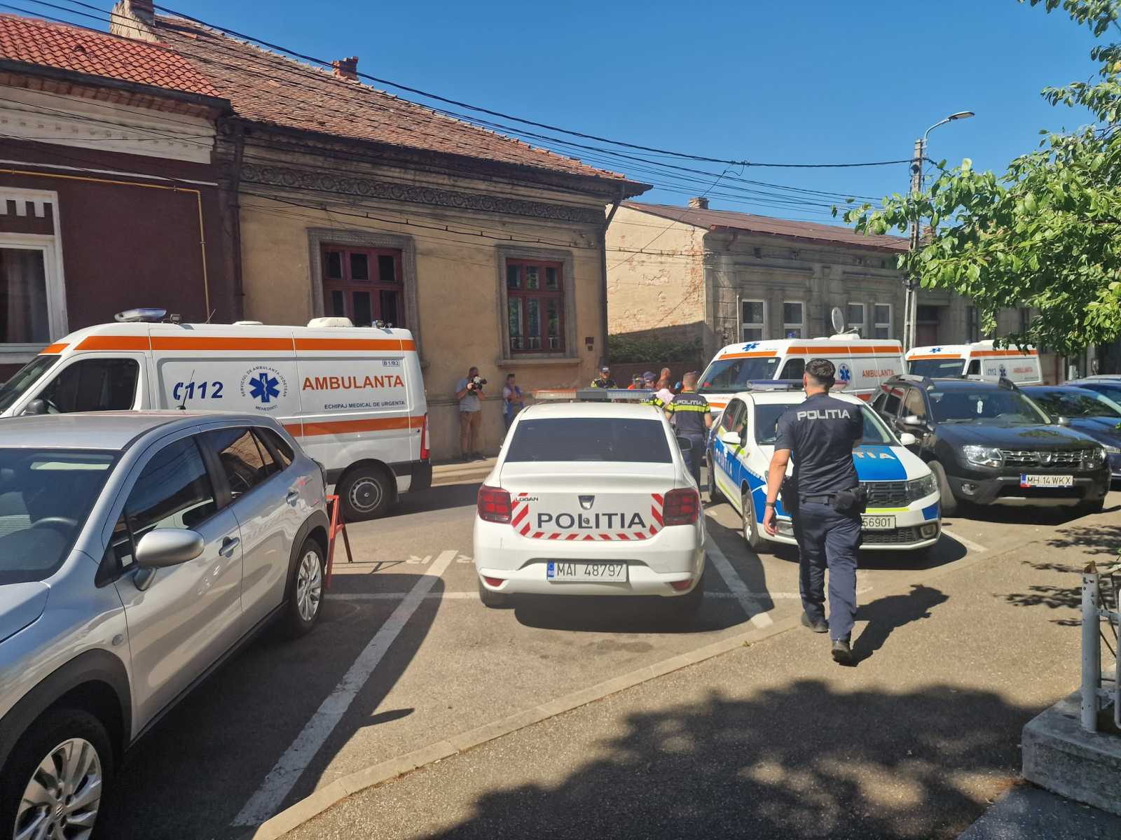 Hosszas várakozás után mentők szállították el a betegeket | Fotó: Viorel Pașca/Facebook